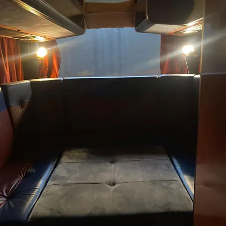 Bus Hotel On The Go
