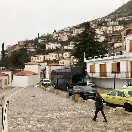 Camping Bus Hotel On The Go Tirana