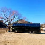 Kemp Urban Nightliner *